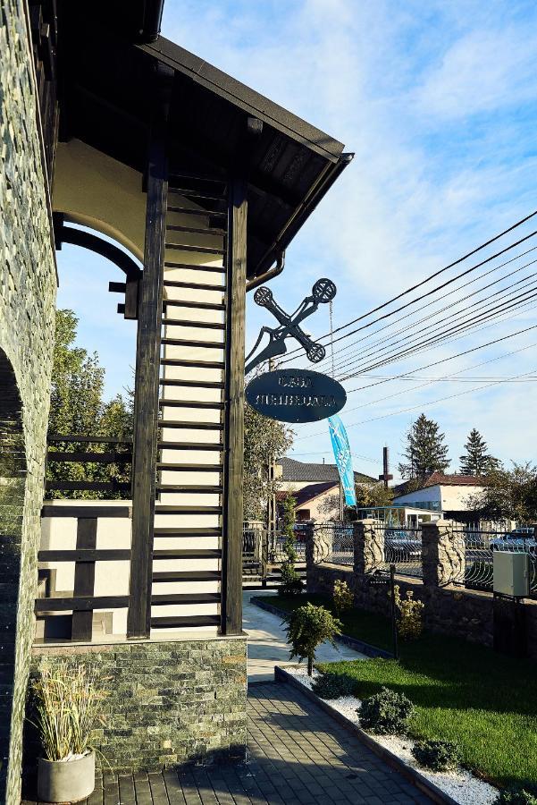 Boutique Hotel Casa Medievala Curtea de Argeş エクステリア 写真