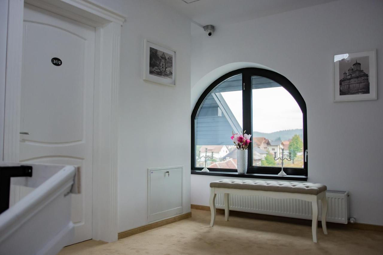 Boutique Hotel Casa Medievala Curtea de Argeş エクステリア 写真